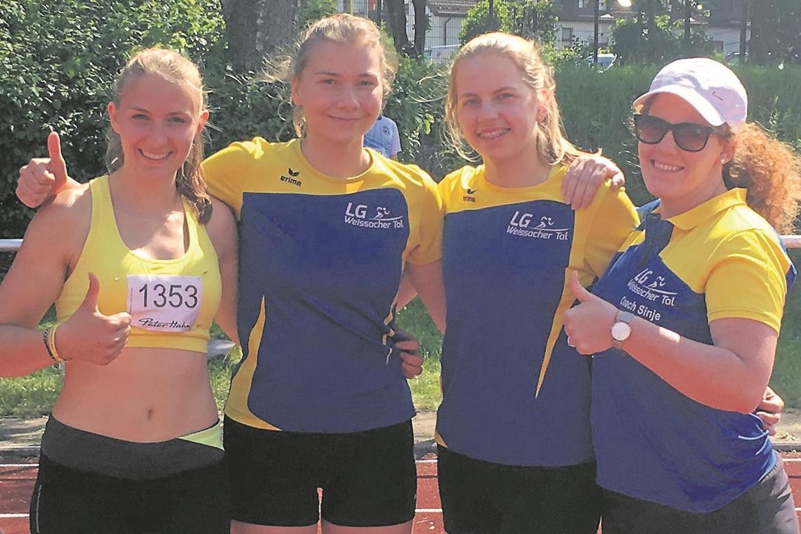 Leichtathleten der LG Weissacher Tal sind in guter Form Daumen hoch: Weissachs Leichtathletinnen waren zufrieden mit ihren Leistungen.Foto: privat