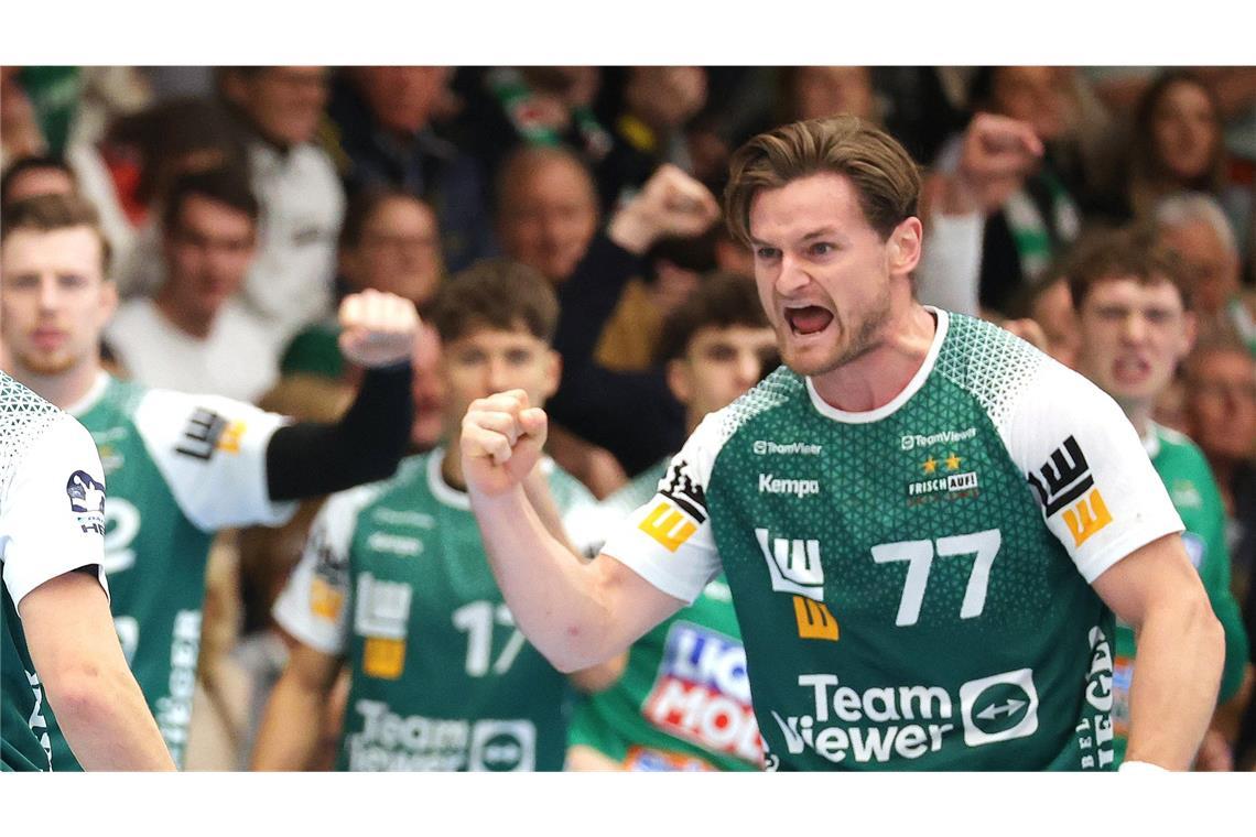 Nerven behalten im Schlüsselspiel David Schmidt jubelt über eines seiner drei Tore.