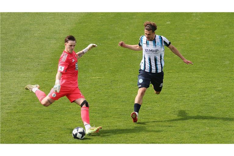 David Stojak (re.) wurde gegen den FC 08 Homburg eingewechselt.          


Archivfoto: Baumann/Hansi Britsch