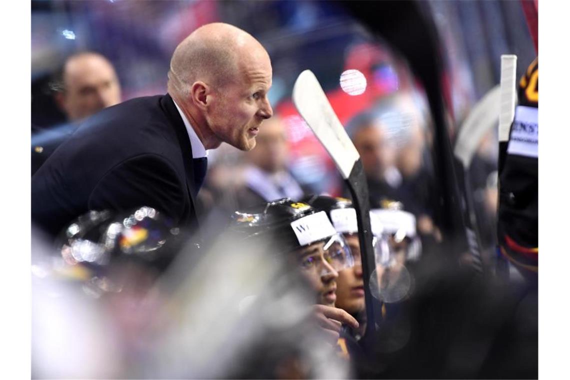 Söderholm nach dramatischem Sieg: „Das war echt stark“ DEB-Coach Toni Söderholm ist mit der Leistung seiner Spieler zufrieden. Foto: Monika Skolimowska