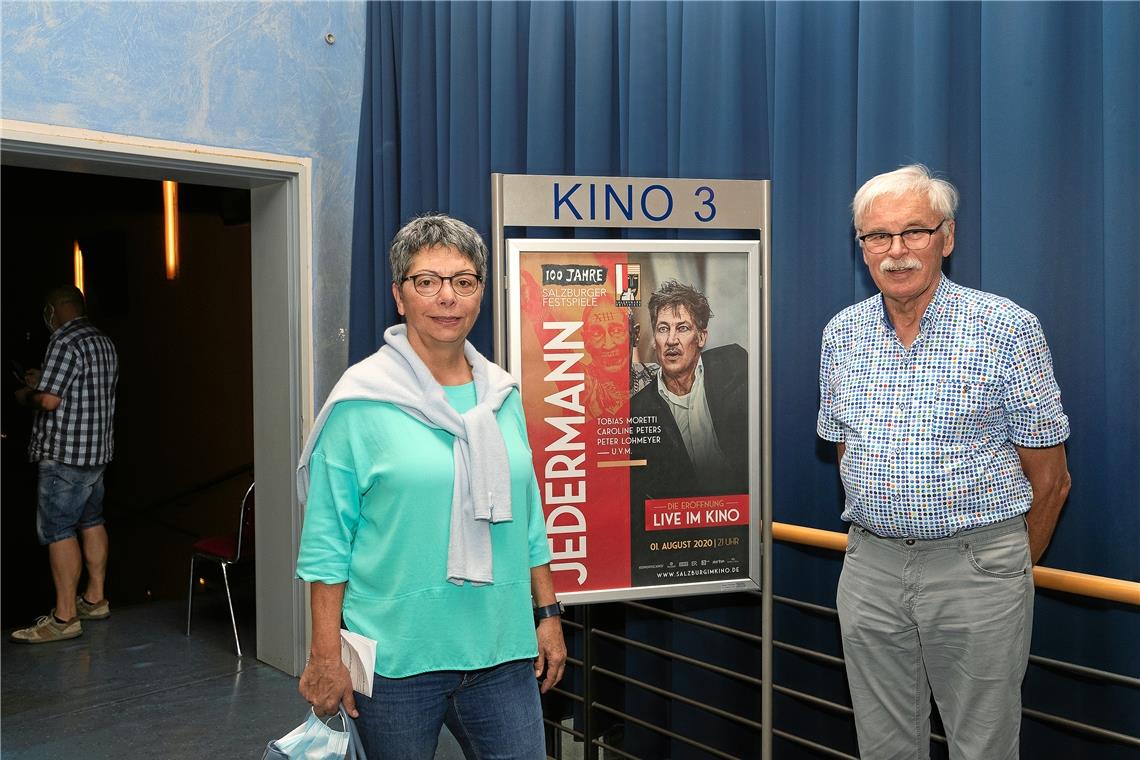 Gelungene Melange von Theater und Kino Dem Ehepaar Petra und Herwig Pabel ist es wichtig, ein so tolles Angebot vor Ort zu unterstützen. Petra Pabel sieht auch die Nähe als großen Vorteil: „Salzburg ist einfach zu weit weg.“