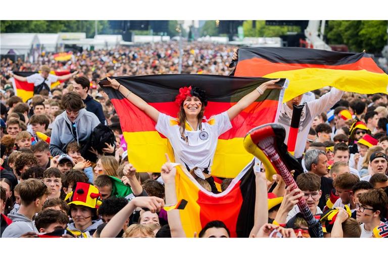 Dem Public Viewing in Deutschland steht auch bei späten WM-Spielen nichts im Wege. (Archivbild)