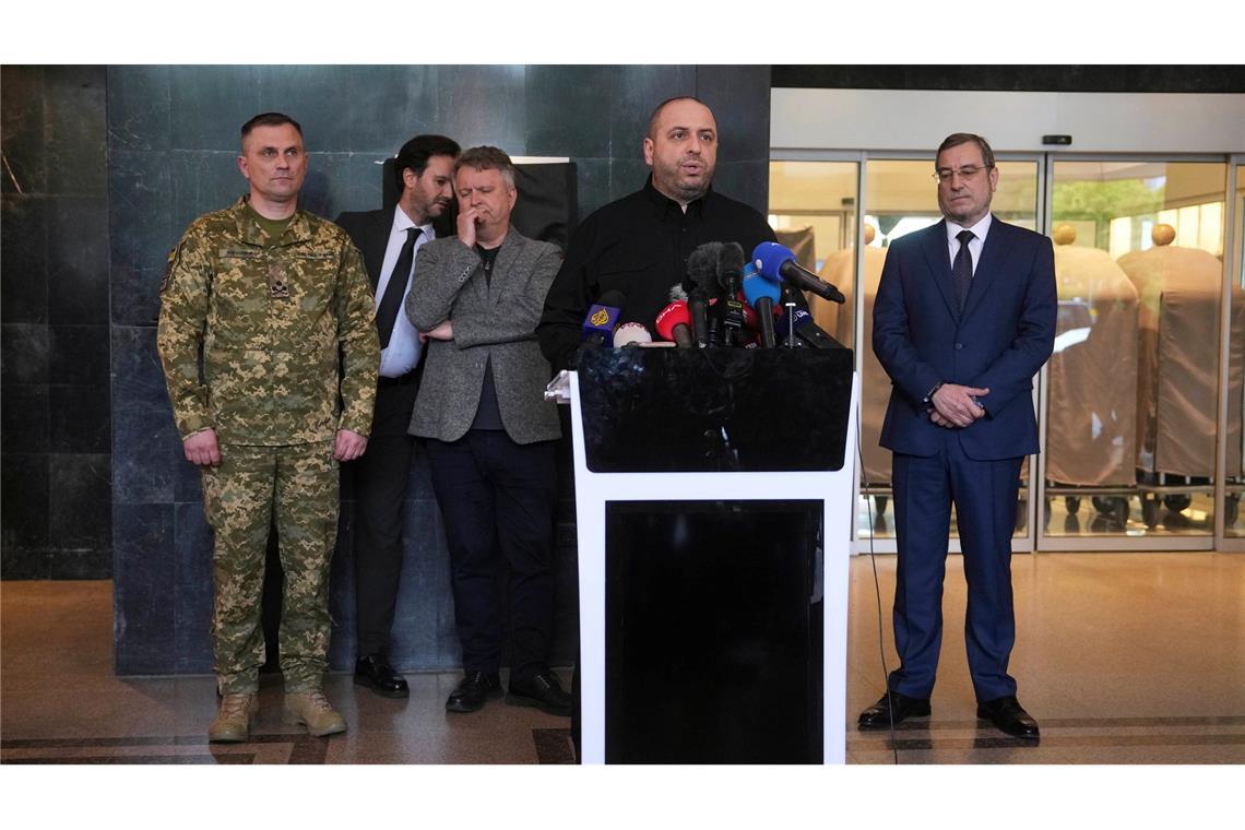 Ukraine und Russland einigen sich auf Gefangenenaustausch Dem ukrainischen Verhandlungsführer Rustem Umjerow zufolge haben sich die Ukraine und Russland bei Gesprächen in Istanbul auf einen weiteren Gefangenenaustausch geeinigt.