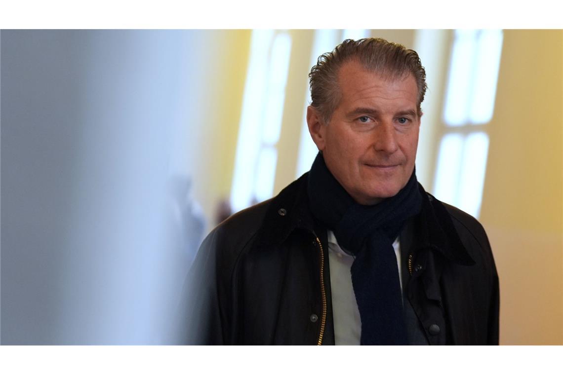 Dem Vater der entführten Kinder, Christina Blocks Ex-Mann Stephan Hensel, wurde nach Angaben eines Zeugens vorgeworfen, eine Gefahr für die Block-Unternehmensgruppe darzustellen.