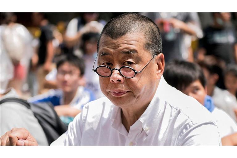 Demokratieaktivist Jimmy Lai wurde zu einer langen Haftstrafe verurteilt. (Archivbild)