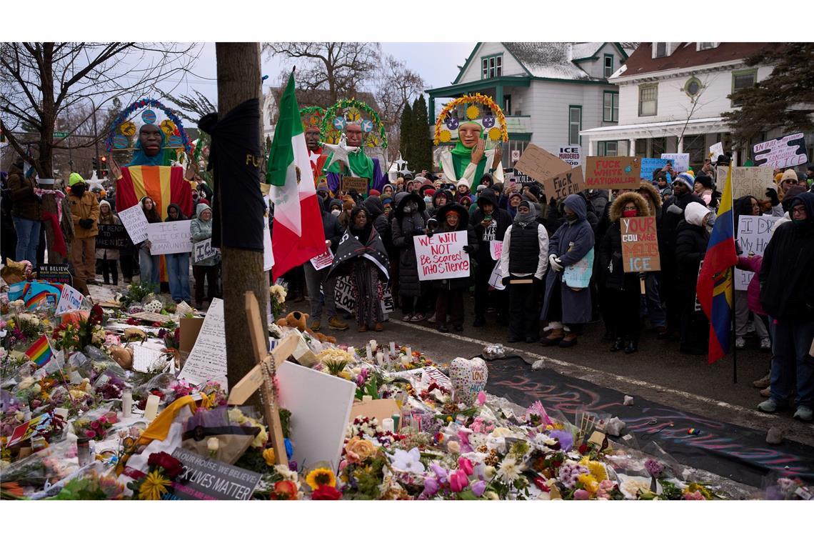 US-Ministerin: Senden Hunderte Bundesbeamte nach Minneapolis