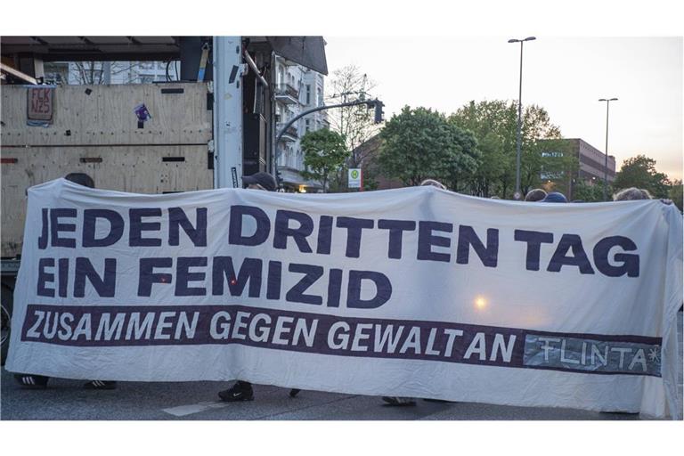 Demonstration gegen Femizide in Hamburg.