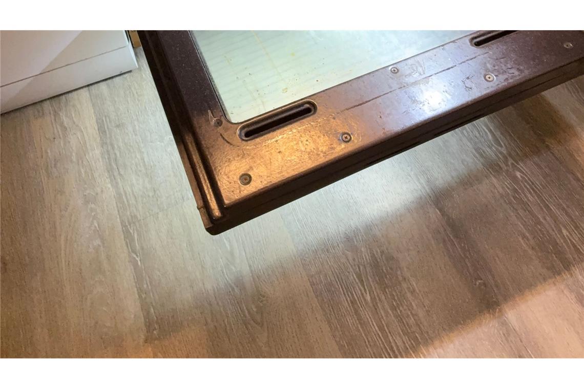 Den Backofen solle man nun nicht mehr für Lebensmittel benutzen, so die Polizei.