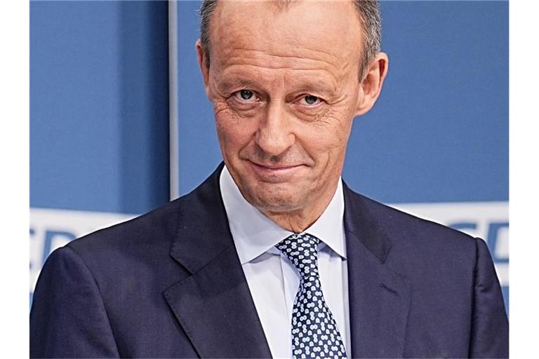 Den designierten CDU-Chef Friedrich Merz wird es freuen: Die Union kommt in einer Umfrage näher an die SPD. Foto: Michael Kappeler/dpa