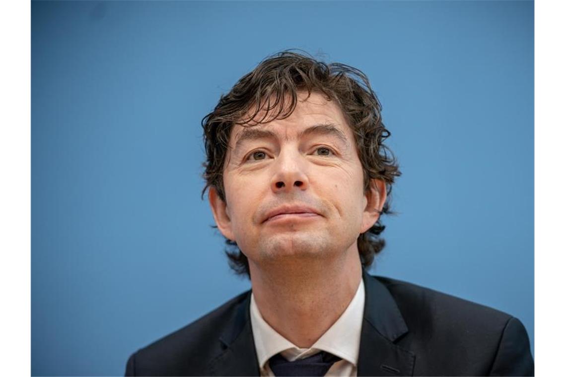 Virologe Drosten: So schnell wie möglich durchimpfen Den Einfluss der Lockerungen im Land hält Drosten noch für schwer zu beurteilen. Foto: Michael Kappeler/dpa Pool/dpa