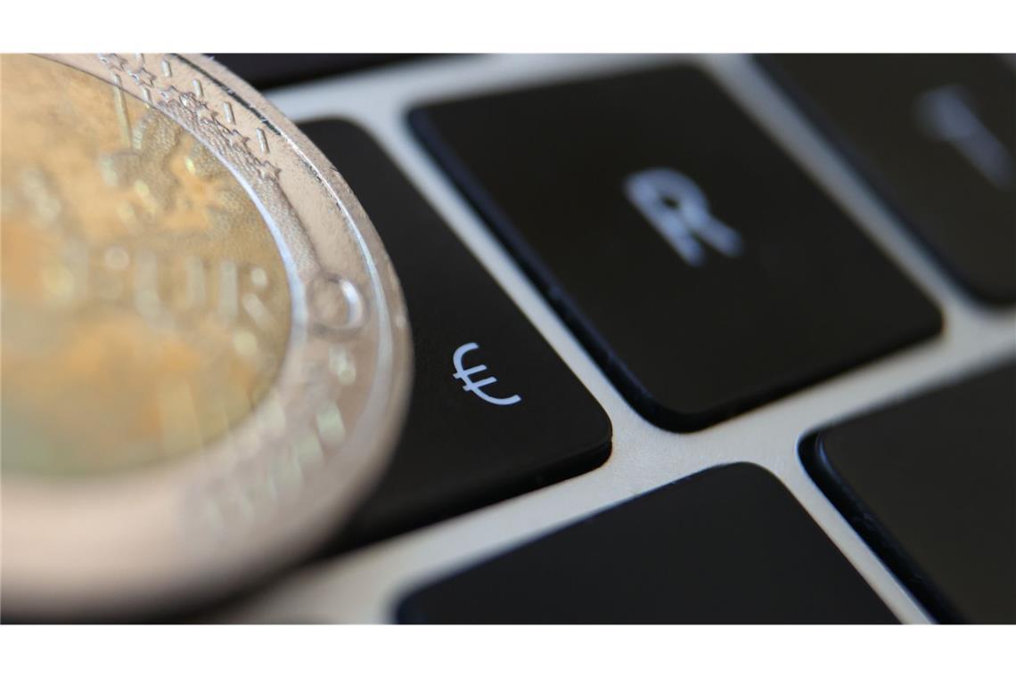 Den Euro könnte es in ein paar Jahren in neuer Form geben: Eine digitale Version würde Schein und Münze ergänzen. Die Vorarbeiten zum digitalen Euro laufen seit geraumer Zeit (Symbolfoto).