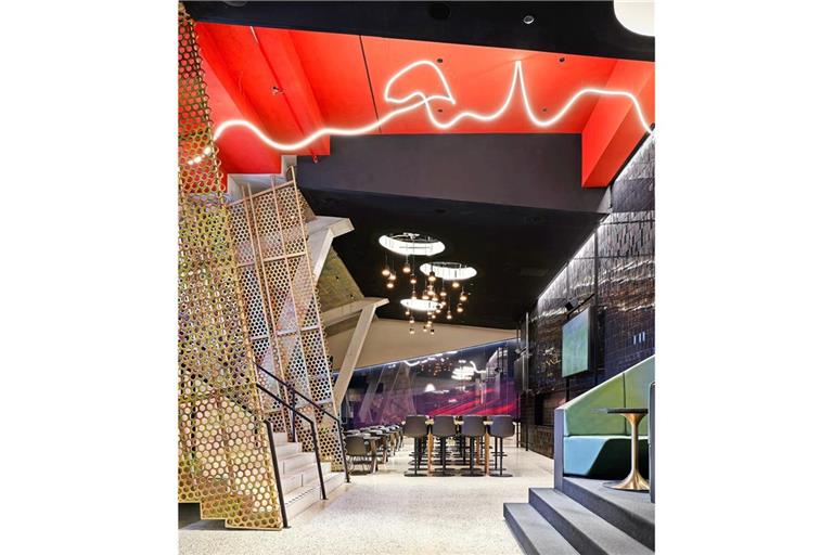 Den VfB-Spielern nahe sein: Der Porsche Tunnelclub in der MHP Arena Stuttgart, gestaltet von asp Architekten, ist nominiert für den Innenarchitektur-Preis.