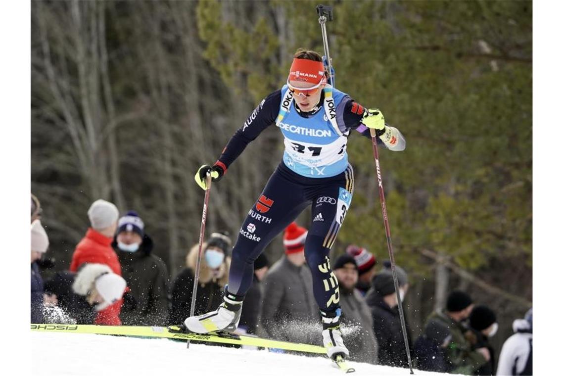 Herrmann auf dem Podest - Fillon Maillet Biathlon-König Denise Herrmann wurde beim Biathlon-Weltup in Ötepää in Estland Zweite. Foto: Roman Koksarov/AP/dpa