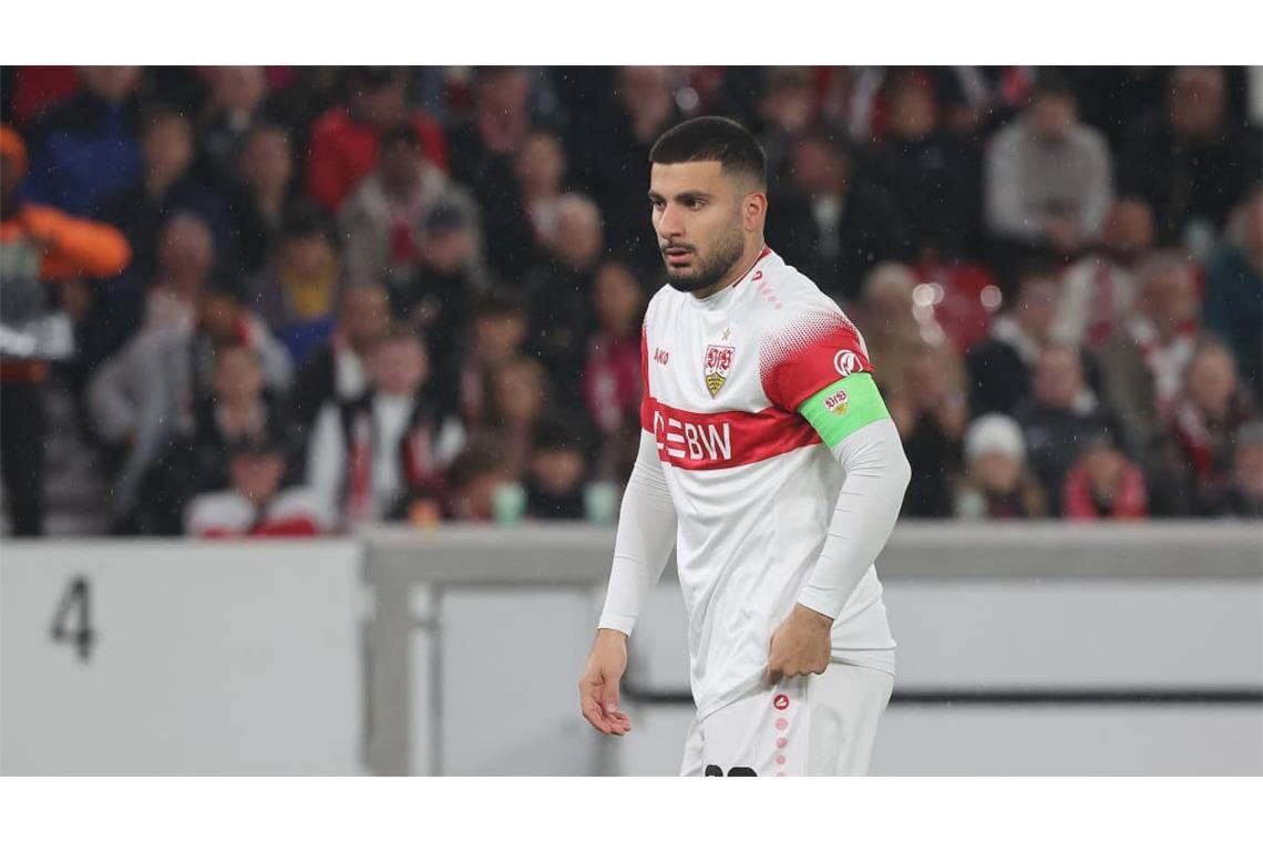 Deniz Undav (Note 2): In der Bundesliga wartete der Offensivmann vor der Partie bei Bayer 04 noch immer auf sein erstes Saisontor. Nun lässt sich sagen: Undav wartet immer noch, denn er traf wieder nicht. Aber, aber und nochmals aber: Mit seinen tollen, flachen Steilpässen in die Tiefe brachte er die Bayer-Abwehr zur Verzweiflung. &nbsp;Mit so einem Pass leitete er das 1:0 ein. Später in Hälfte zwei dann spielte Undav einen famosen Querpass in die Mitte zum Torschützen Demirovic, der in jeden Jahresrückblick gehört. Ausgewechselt nach 72 Minuten - nach starker Leistung.