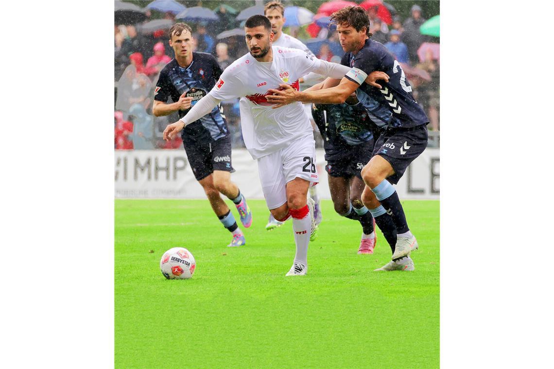 Taktik-Fokus am Tegernsee Deniz Undav (vorne) im Testspiel gegen Celta Vigo am Samstag in Reutlingen –Endstand: 2:1 für den VfB