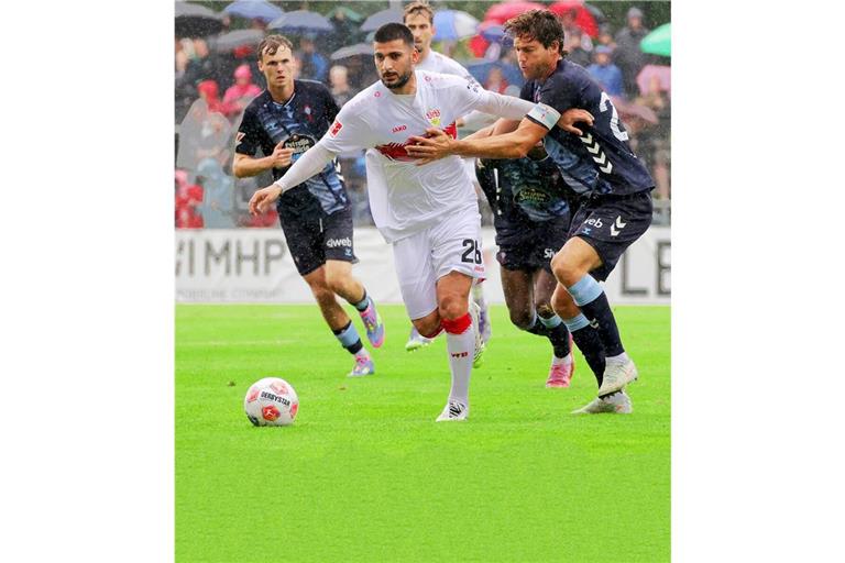 Deniz Undav (vorne) im Testspiel gegen Celta Vigo am Samstag in Reutlingen –Endstand: 2:1 für den VfB
