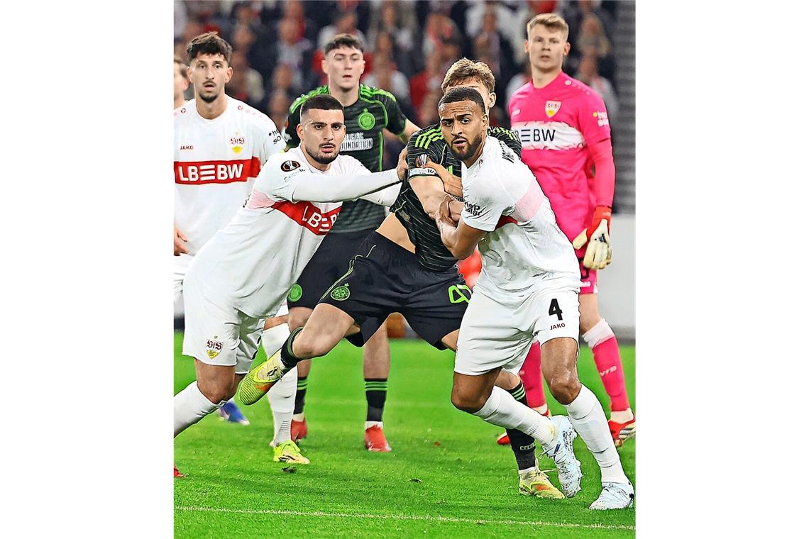 Deniz Undav (vorne li.) und Josha Vagnoman (re.)