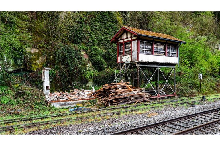 Denkmalgeschützt: das alte Stellwerk in Calw. (Archivbild)