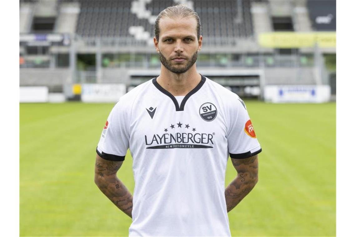 Dennis Diekmeier beim Medientag des SV Sandhausen im BWT-Stadion am Hardtwald. Foto: Tom Weller/dpa