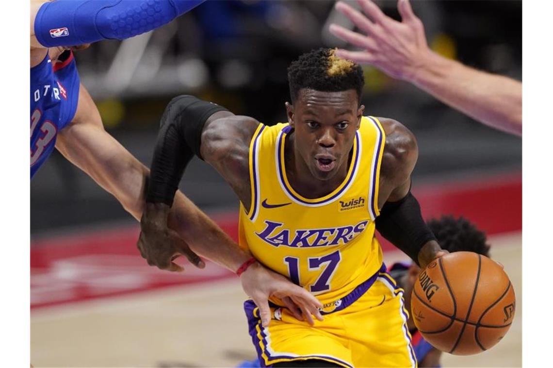 Rückschläge in den Playoffs für Schröder und Kleber Dennis Schröder büßte mit den Los Angeles Lakers in den Playoffs die Führung ein. Foto: Carlos Osorio/AP/dpa