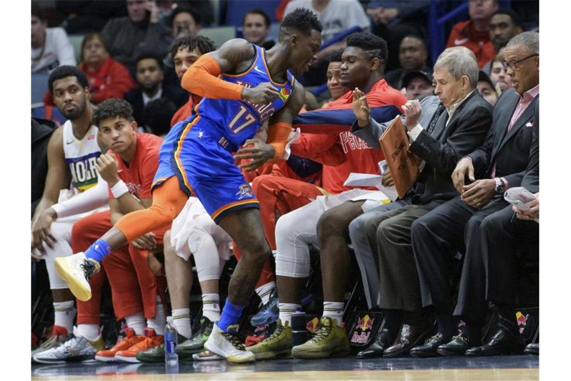 Dennis Schröder erzielte 22 Punkte für die Oklahoma City Thunder. Foto: Matthew Hinton/AP/dpa