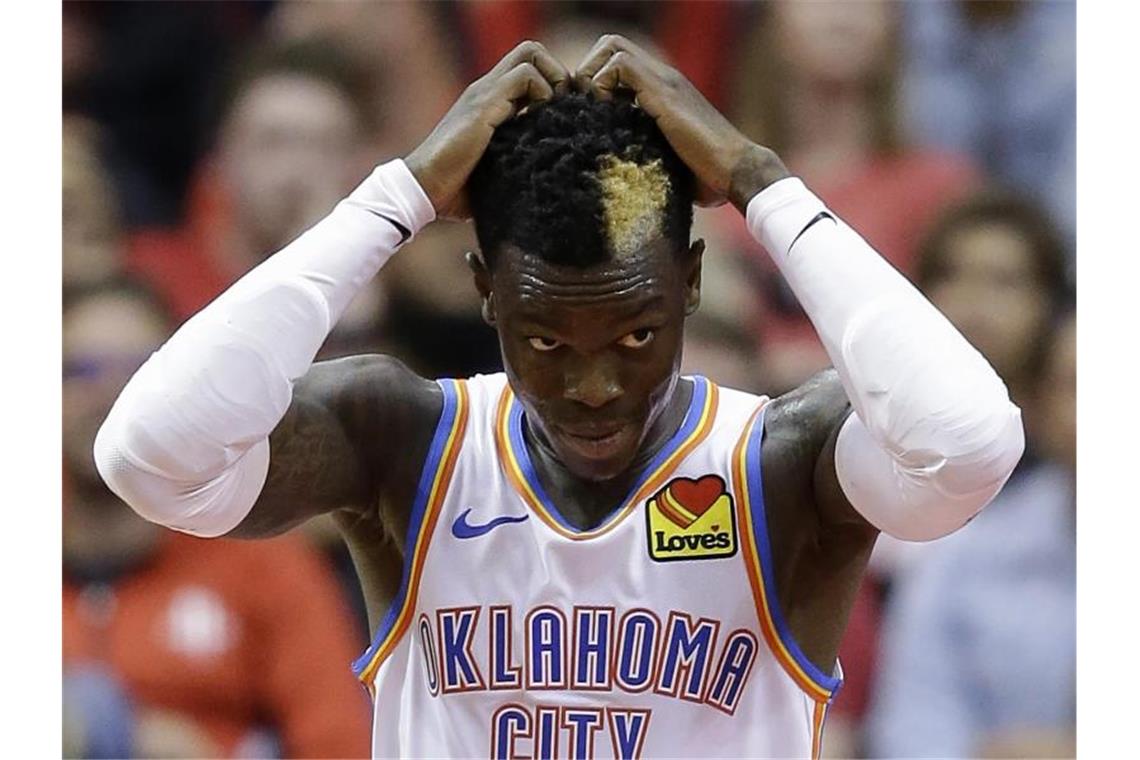 Dennis Schröder verlor mit Oklahoma City Thunder in Houston. Foto: Eric Christian Smith/AP/dpa