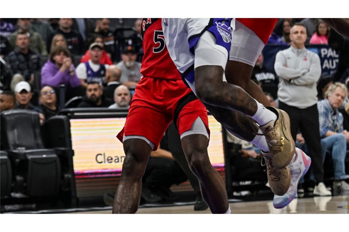 Dennis Schröder (vorne) konnte die nächste Pleite für die Kings nicht verhindern.