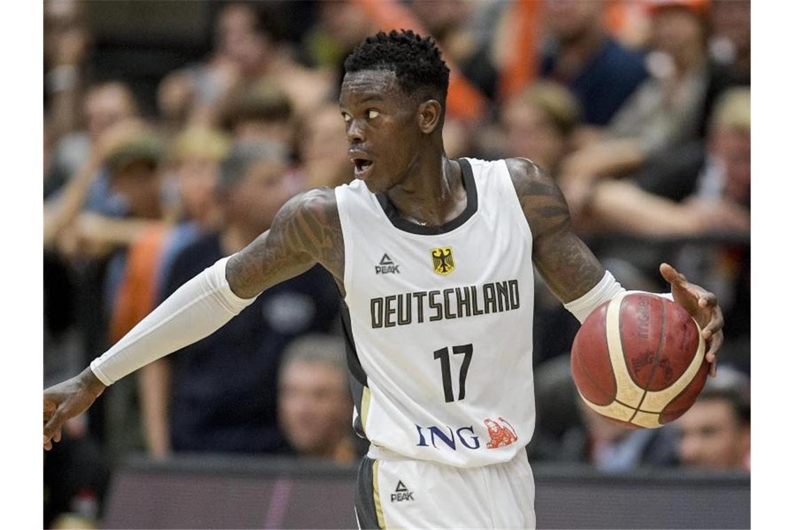 Basketballer gewinnen vorzeitig Supercup - Schröder glänzt Dennis Schröder war erneut Deutschlands bester Punktesammler. Foto: Axel Heimken