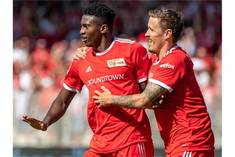 Der 1. FC Union Berlin um Taiwo Awoniyi (l) und Max Kruse ist in der Conference League gefordert. Foto: Andreas Gora/dpa