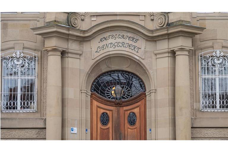 Der 14-Jährige muss sich vor dem Landgericht Rottweil verantworten.