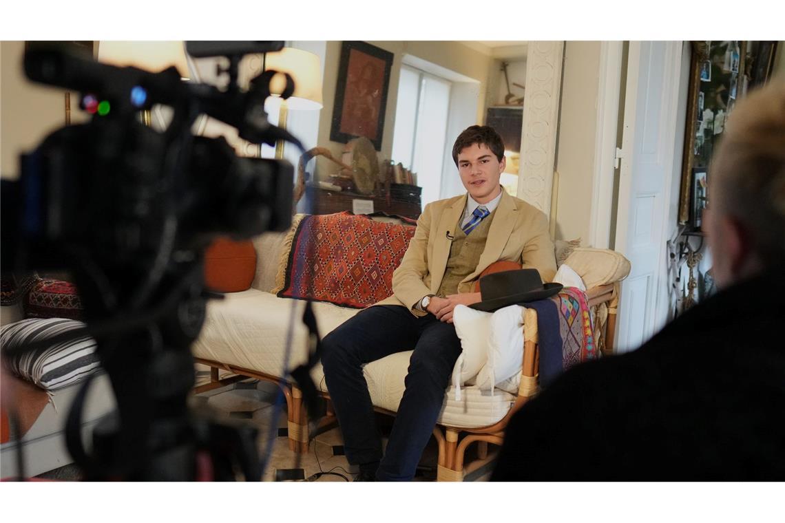 Der 15-Jährige geht noch zur Schule.