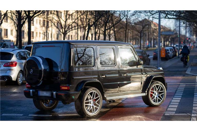 Der 18-Jährige war in einem Mercedes AMG G 63 unterwegs. (Symbolbild)