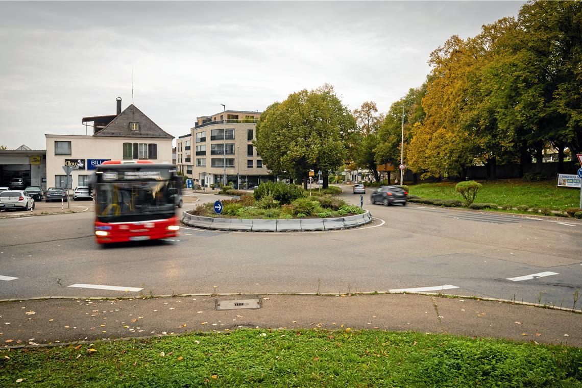 Kawag-Kreisel soll wie geplant ausgebaut werden Der 2008 eingerichtete Kawag-Kreisel ist bisher nur ein Provisorium. Im kommenden Jahr soll er ausgebaut und dadurch leistungsfähiger werden. Foto: Alexander Becher