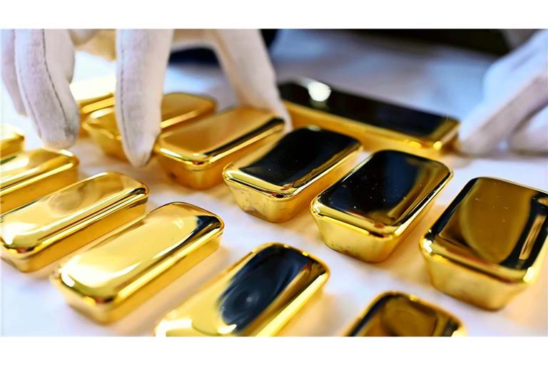 Der 250-Gramm-schwere Goldbarren ist aktuell rund 32.000 Euro wert.