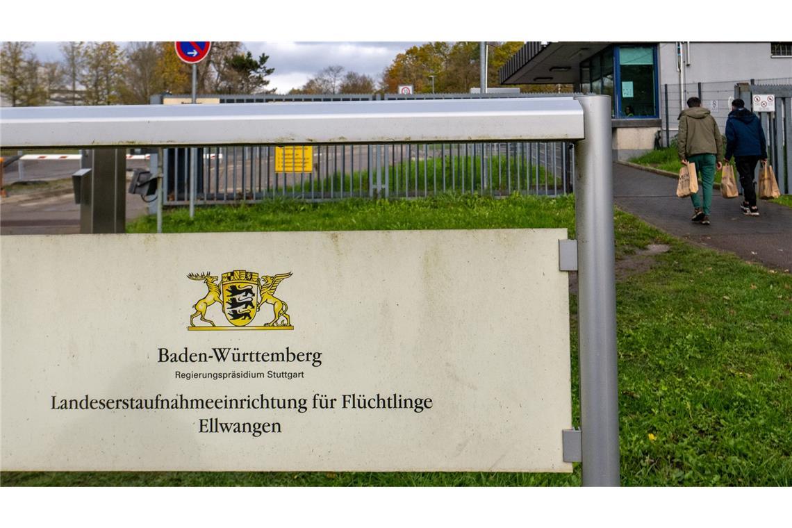 Der 26 Jahre alter Jäger drohte, die LEA anzugreifen und Bewohner zu töten (Archivbild).