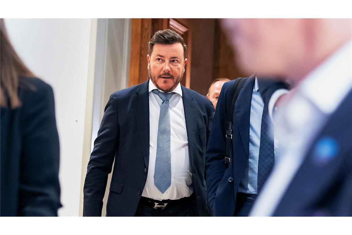 Der 48-Jährige sitzt seit mehr als sechs Monaten in Untersuchungshaft.