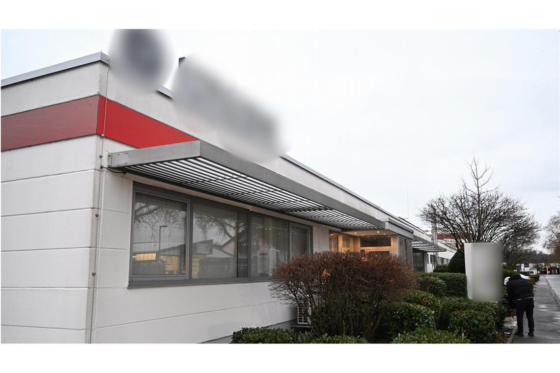 Tödliche Schüsse auf Kollegen - Todesschütze besaß Waffe legal Der 52-jährige mutmaßliche Täter erschoss in einer Maschinenbaufirma in Bad Friedrichshall zwei Personen.