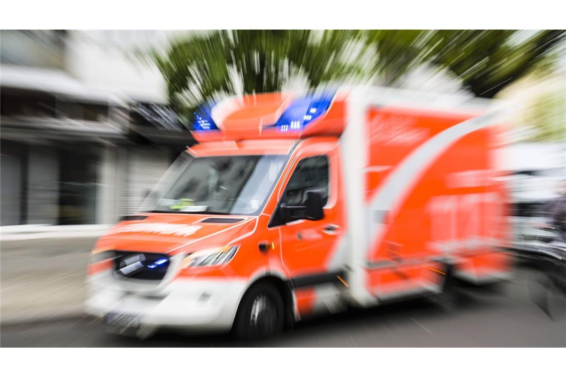 Der 69-Jährige kam in ein Krankenhaus.