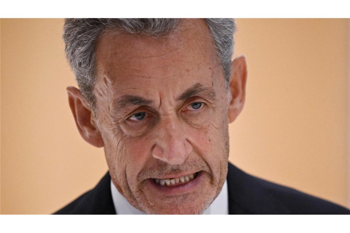 „Sarkozy mit dem Kärcher wegspritzen“ Der 70-jährige Sarkozy muss in Haft.