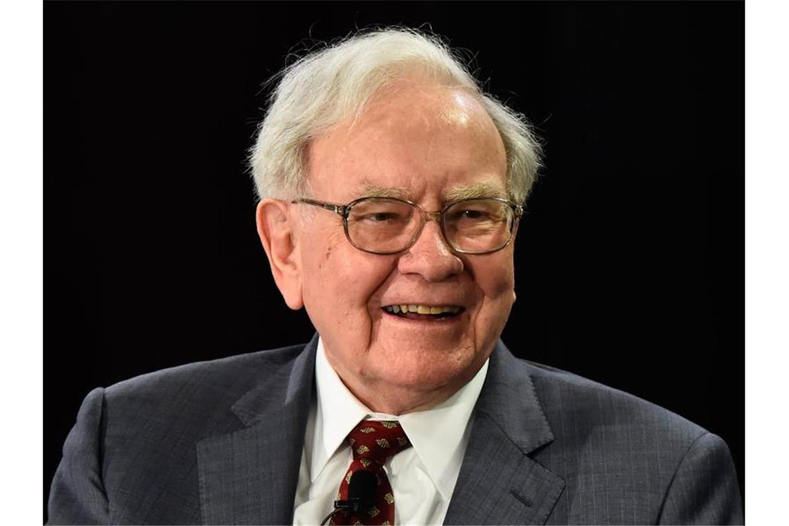 Der 89 Jahre alte US-Staranleger Warren Buffett. Foto: Larry W. Smith/EPA/dpa