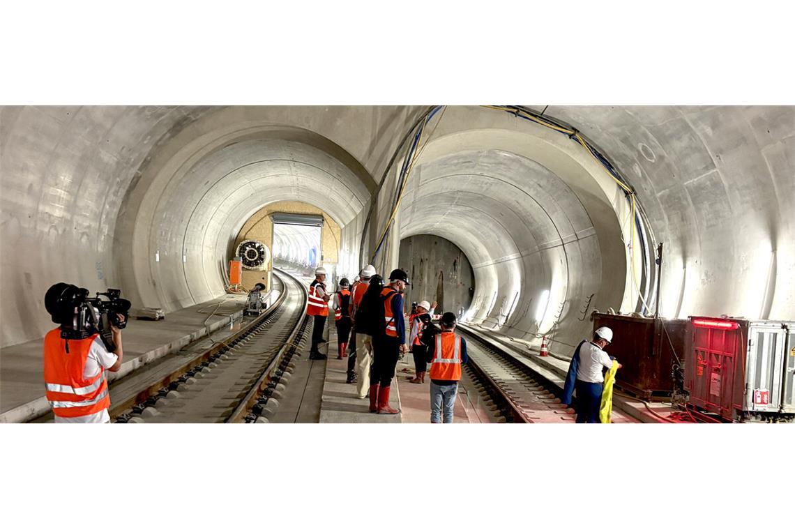 Der Abzweig des geplanten Pfaffensteigtunnels (rechts) am Flughafenbahnhof ist bereits vorbereitet.