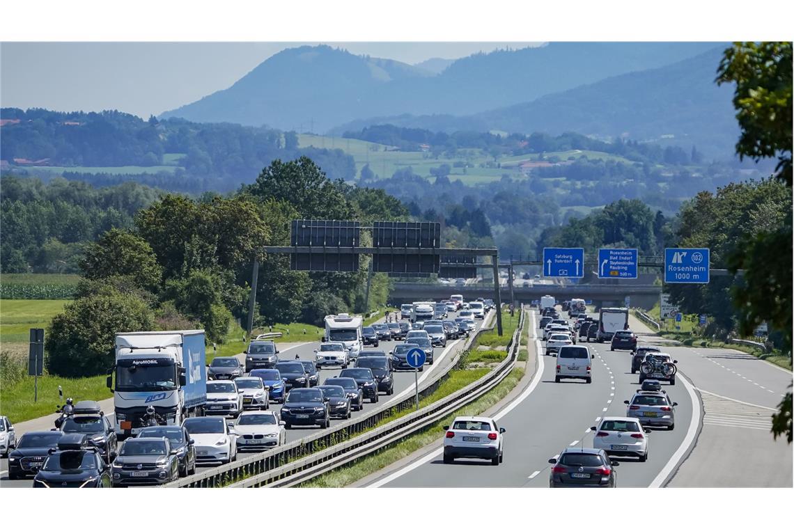 Zum Ferienende nochmals Staugefahr auf den Autobahnen Der ADAC warnt vor Staus an diesem Wochenende. (Symbolbild)