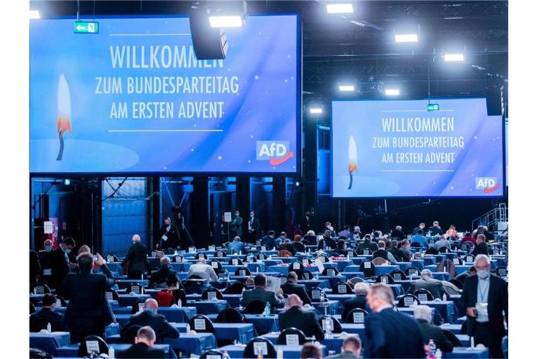 Der AfD-Bundesparteitag findet unter strengen Corona-Auflagen in Kalkar am Niederrhein statt. Foto: Rolf Vennenbernd/dpa