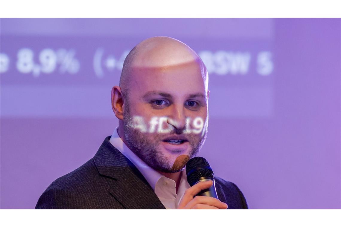 Der AfD-Spitzenkandidat für die Landtagswahl in Baden-Württemberg, Markus Frohnmaier will wenige Tage vor der Landtagswahl in die USA fliegen (Archivfoto).