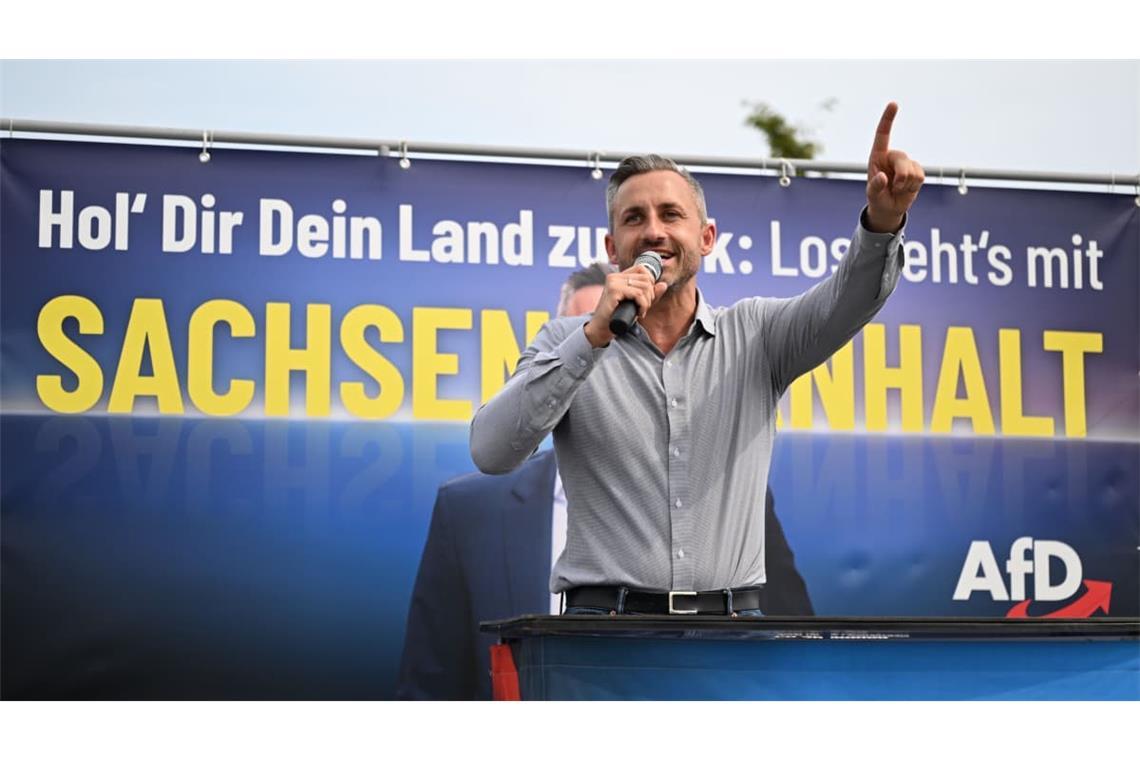 Der AfD-Spitzenkandidat für Sachsen-Anhalt, Ulrich Siegmund, wird im Wahlkampf fast wie ein Popstar behandelt.