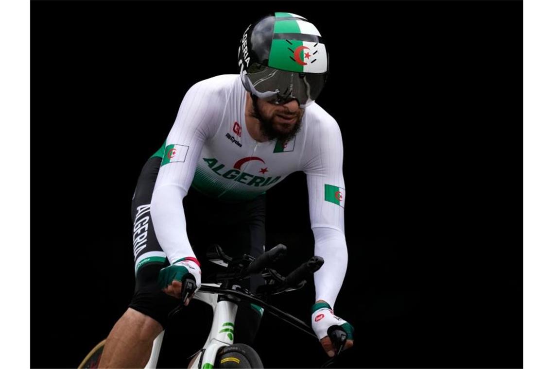 Der Algerier Azzedine Lagab hat auf die rassistische Entgleisung des deutschen Rad-Sportdirektors Patrick Moster reagiert. Foto: Christophe Ena/AP/dpa