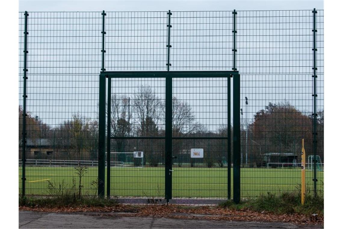 Trotz härterer Corona-Regeln: Profisport darf weitermachen Der Amateur- und Breitensport muss sich erneut mit einem verlängerten Stillstand abfinden. Foto: Kira Hofmann/dpa-Zentralbild/ZB