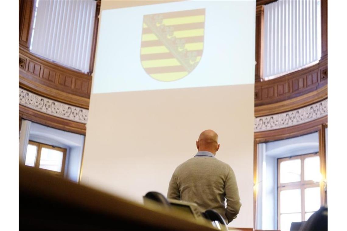 Der angeklagte frühere Bundeswehrsoldat des Kommandos Spezialkräfte (KSK) aus Nordsachsen im Landgericht Leipzig. Foto: Sebastian Willnow/dpa-Zentralbild/dpa