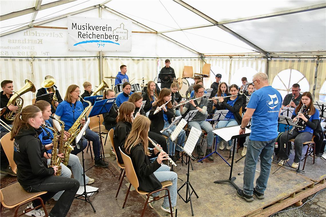 Der Auftritt der Jugendkapelle des Musikverein Reichenberg.  