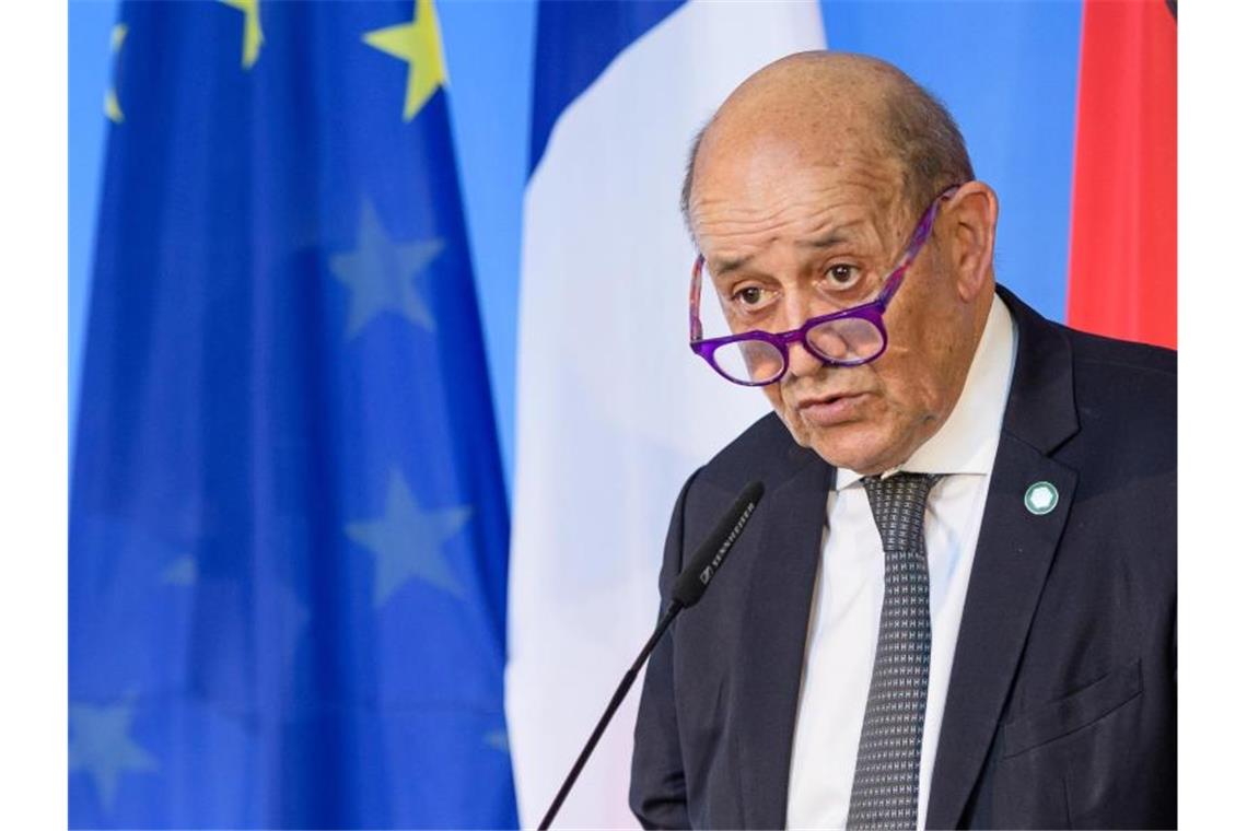 Der Außenminister von Frankreich, Jean-Yves Le Drian, sieht das Verhältnis innerhalb der Nato belastet. Foto: Jens Schlueter/POOL-AFP/dpa